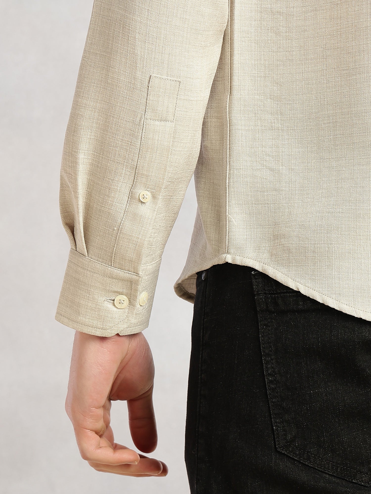 Thomas Scott Men Light Grey Slim Fit Long Sleeves Button-Down Collar Polyester Casual Shirt