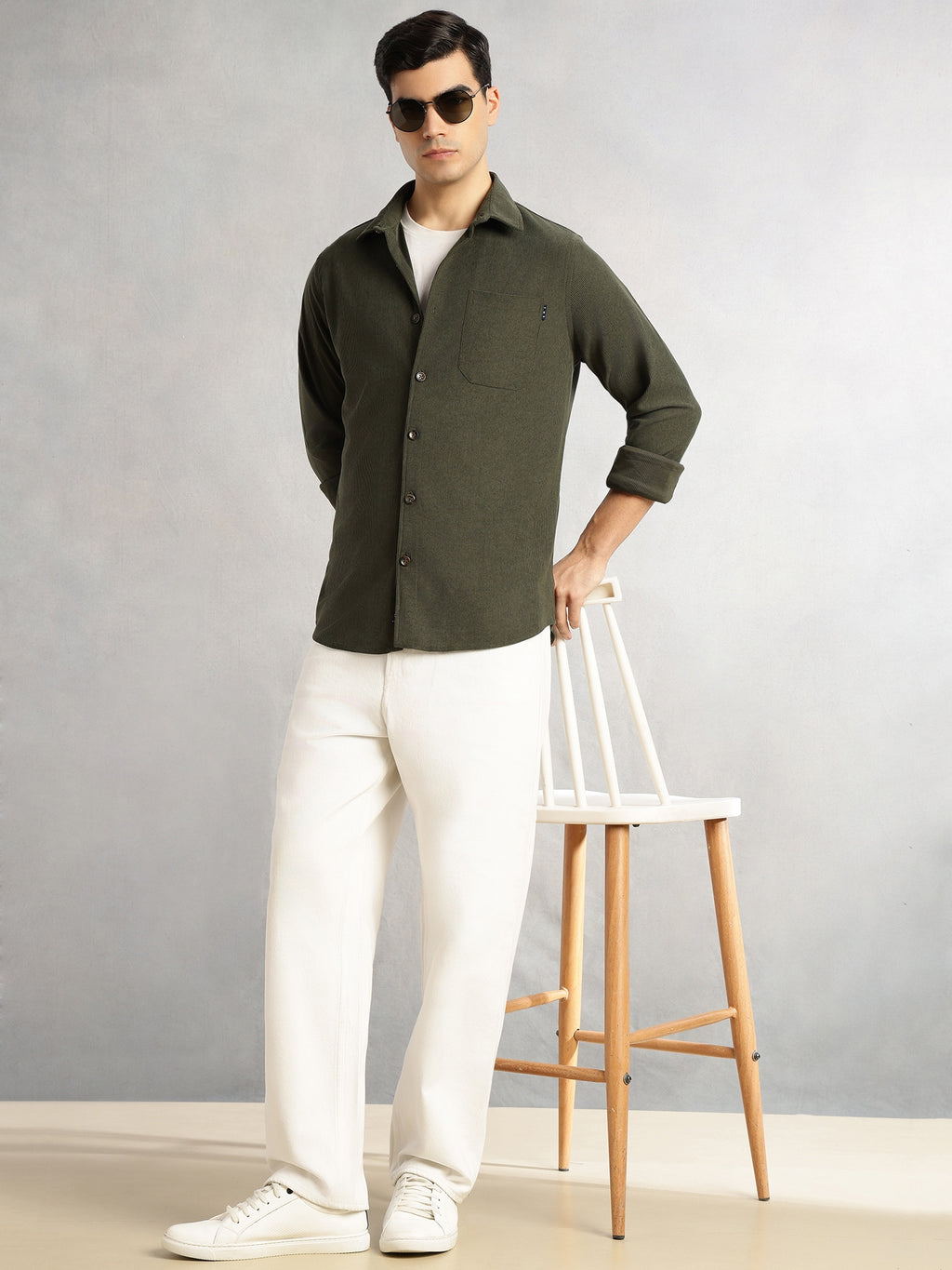 Thomas Scott Men Olive Relaxed Fit Long Sleeves Spread Collar Corduroy Casual Shirt
