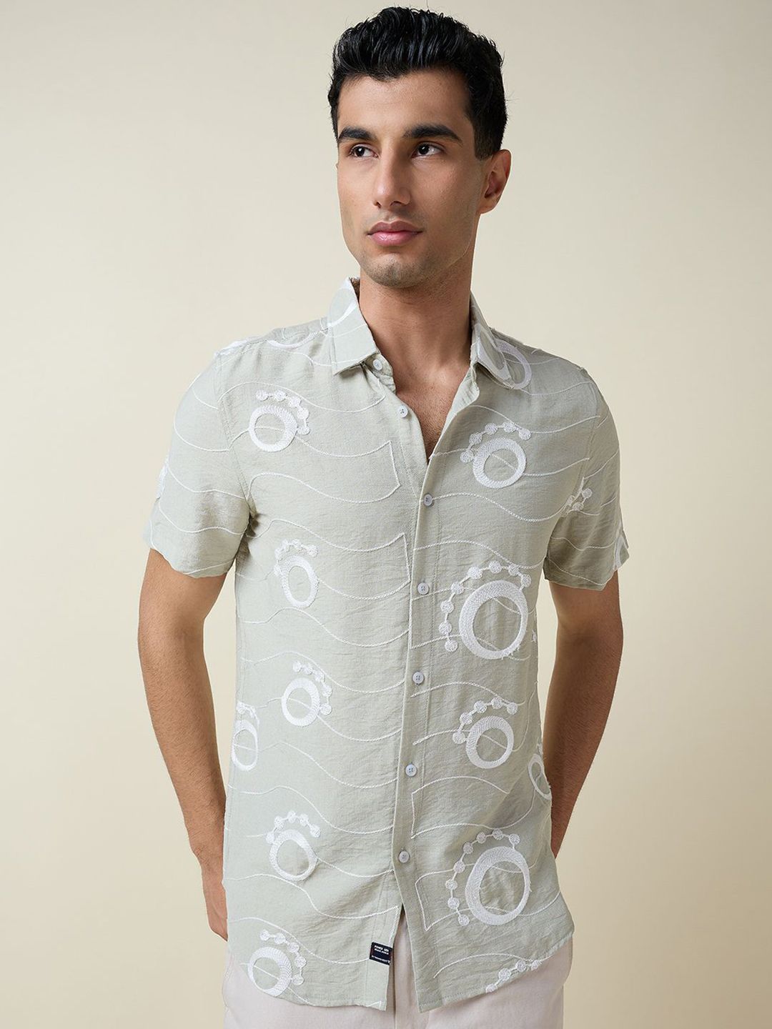 Green Short Sleeves Spread Collar Slim Fit Embroidered Shirt For Men
