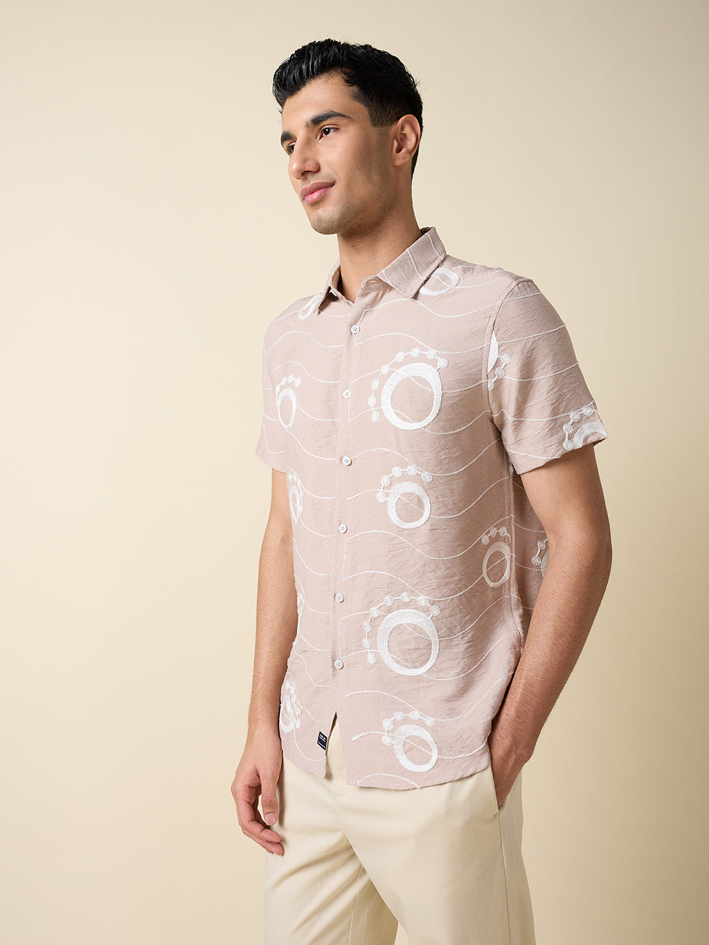 Thomas Scott Men Peach Short Sleeves Spread Collar Regular Fit Embroidered Shirt