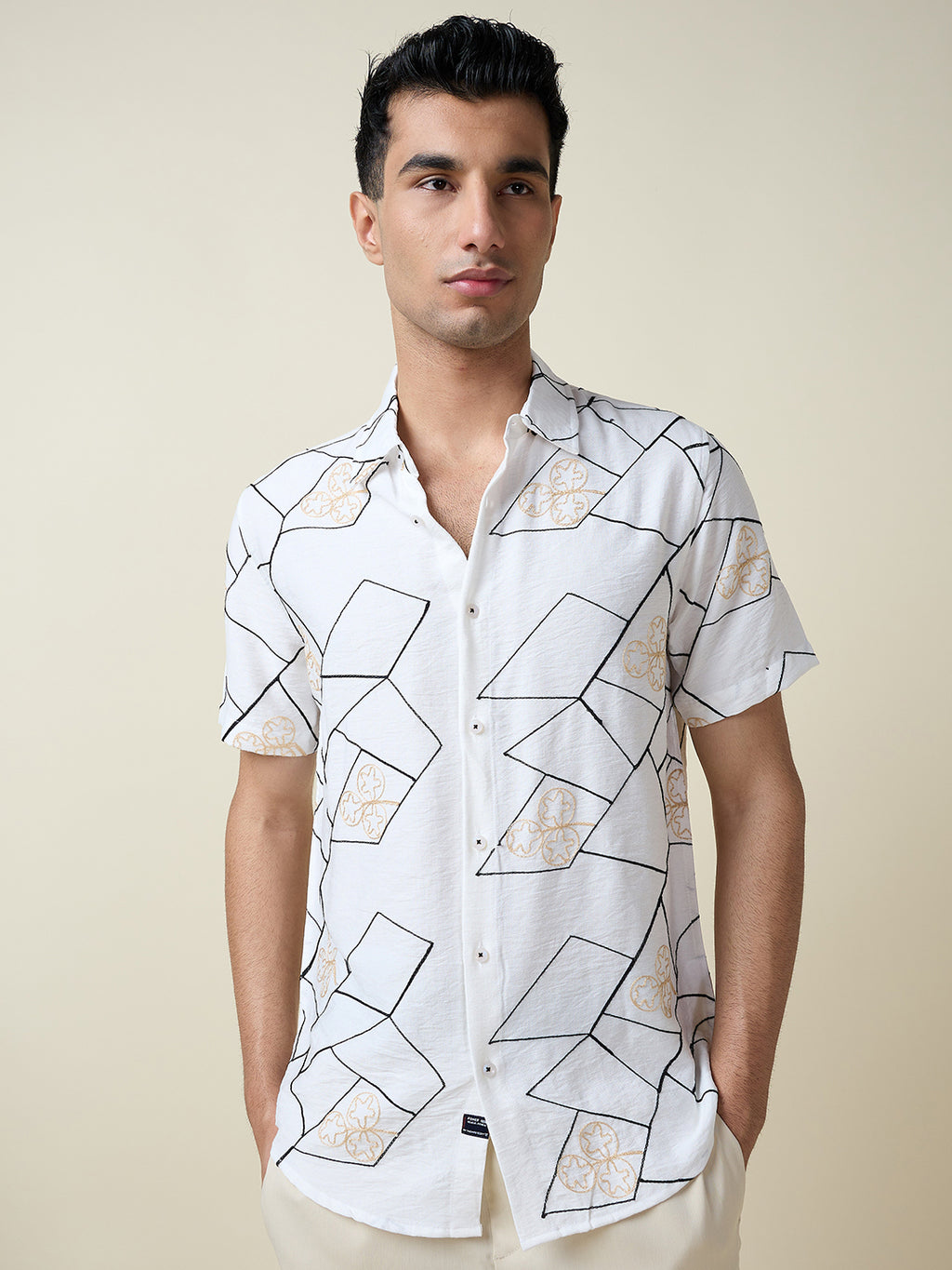 Thomas Scott Men White Short Sleeves Spread Collar Slim Fit Embroidered Shirt
