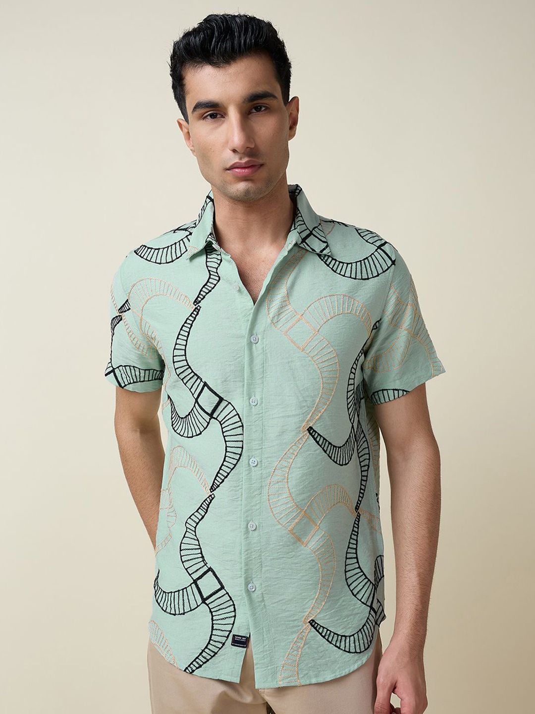 Green Short Sleeves Spread Collar Slim Fit Embroidered Shirt For Men