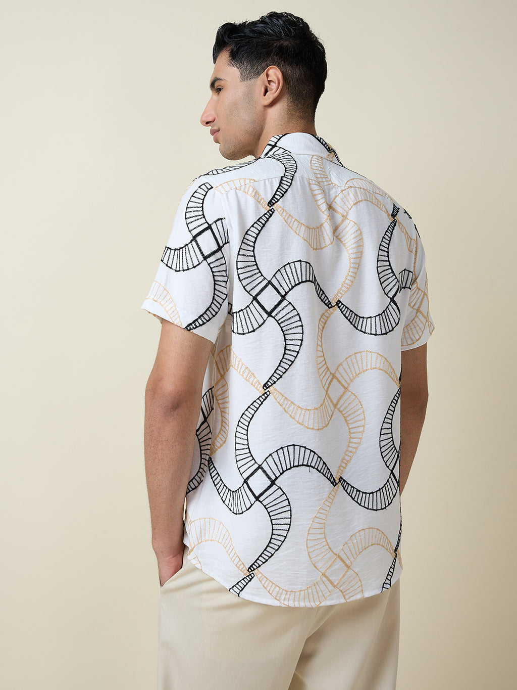 Thomas Scott Men White Short Sleeves Spread Collar Slim Fit Embroidered Shirt