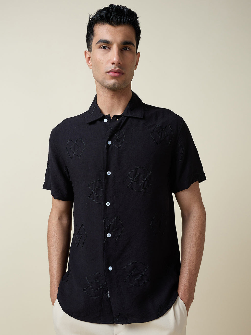 Thomas Scott Men Black Short Sleeves Spread Collar Oversized Embroidered Shirt