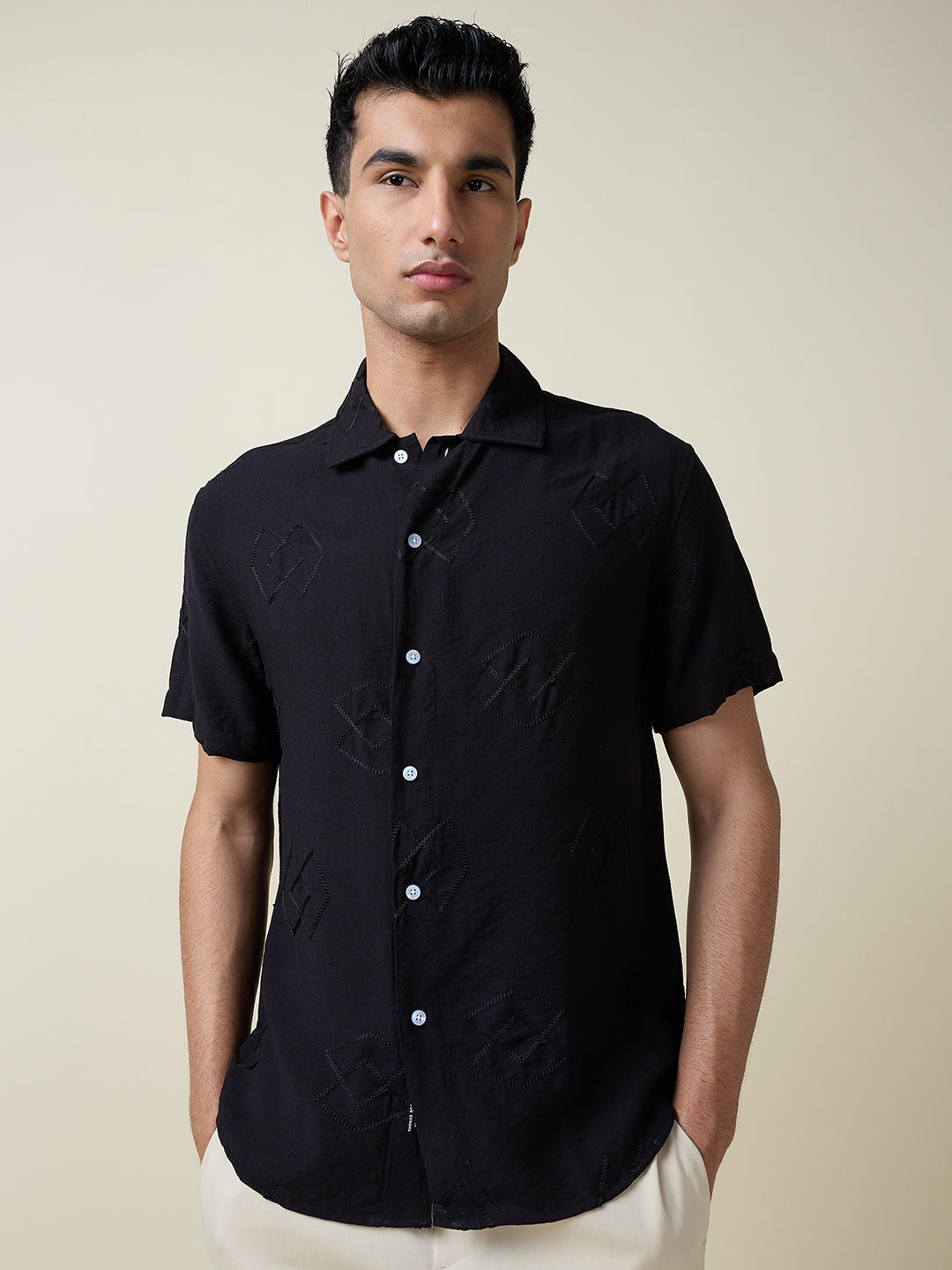 Thomas Scott Men Black Short Sleeves Spread Collar Oversized Embroidered Shirt