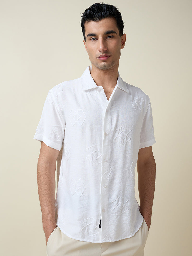 Thomas Scott Men White Short Sleeves Spread Collar Oversized Embroidered Shirt