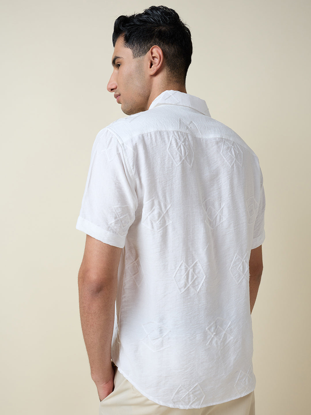 Thomas Scott Men White Short Sleeves Spread Collar Oversized Embroidered Shirt