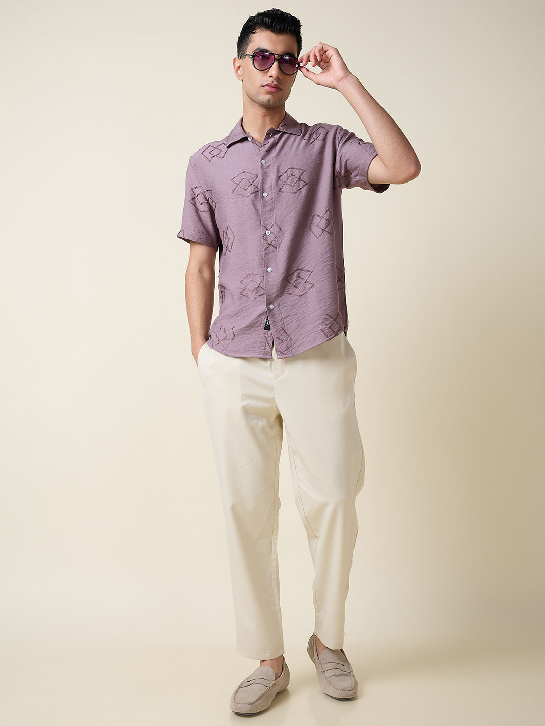 Thomas Scott Men Mauve Short Sleeves Spread Collar Oversized Embroidered Shirt