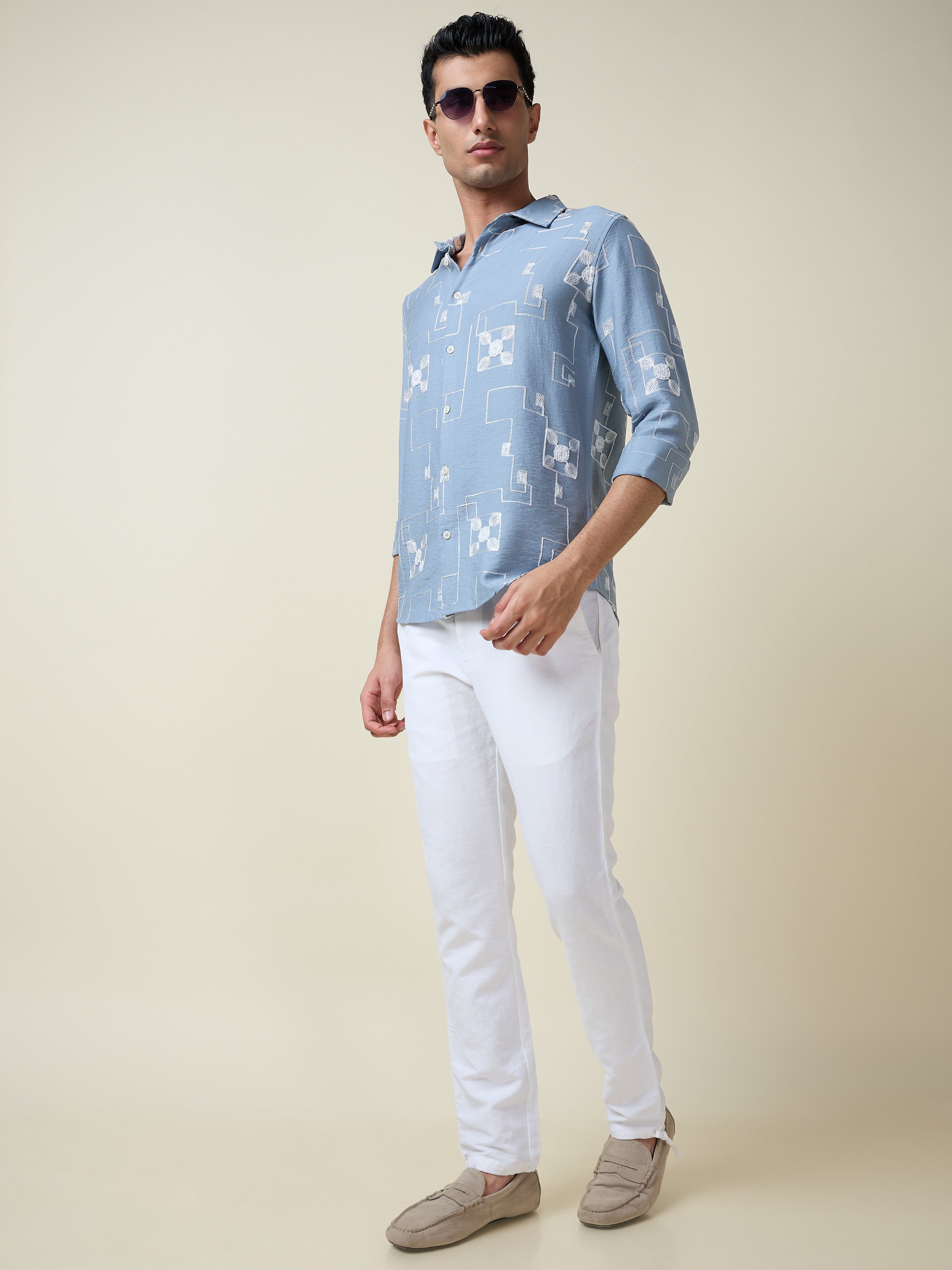 Thomas Scott Men Blue Long Sleeves Spread Collar Slim Fit Embroidered Shirt