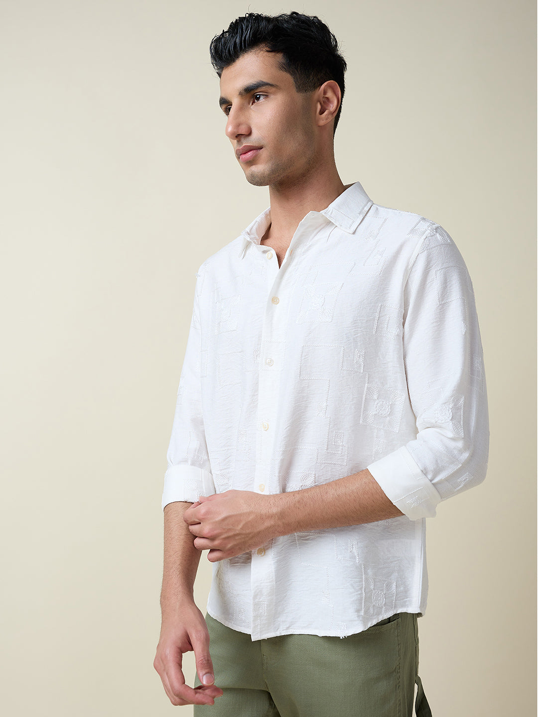 Thomas Scott Men White Long Sleeves Spread Collar Slim Fit Embroidered Shirt