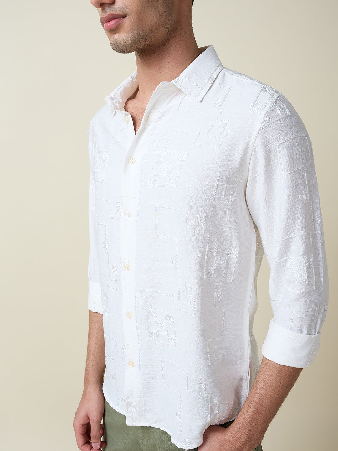 Thomas Scott Men White Long Sleeves Spread Collar Slim Fit Embroidered Shirt