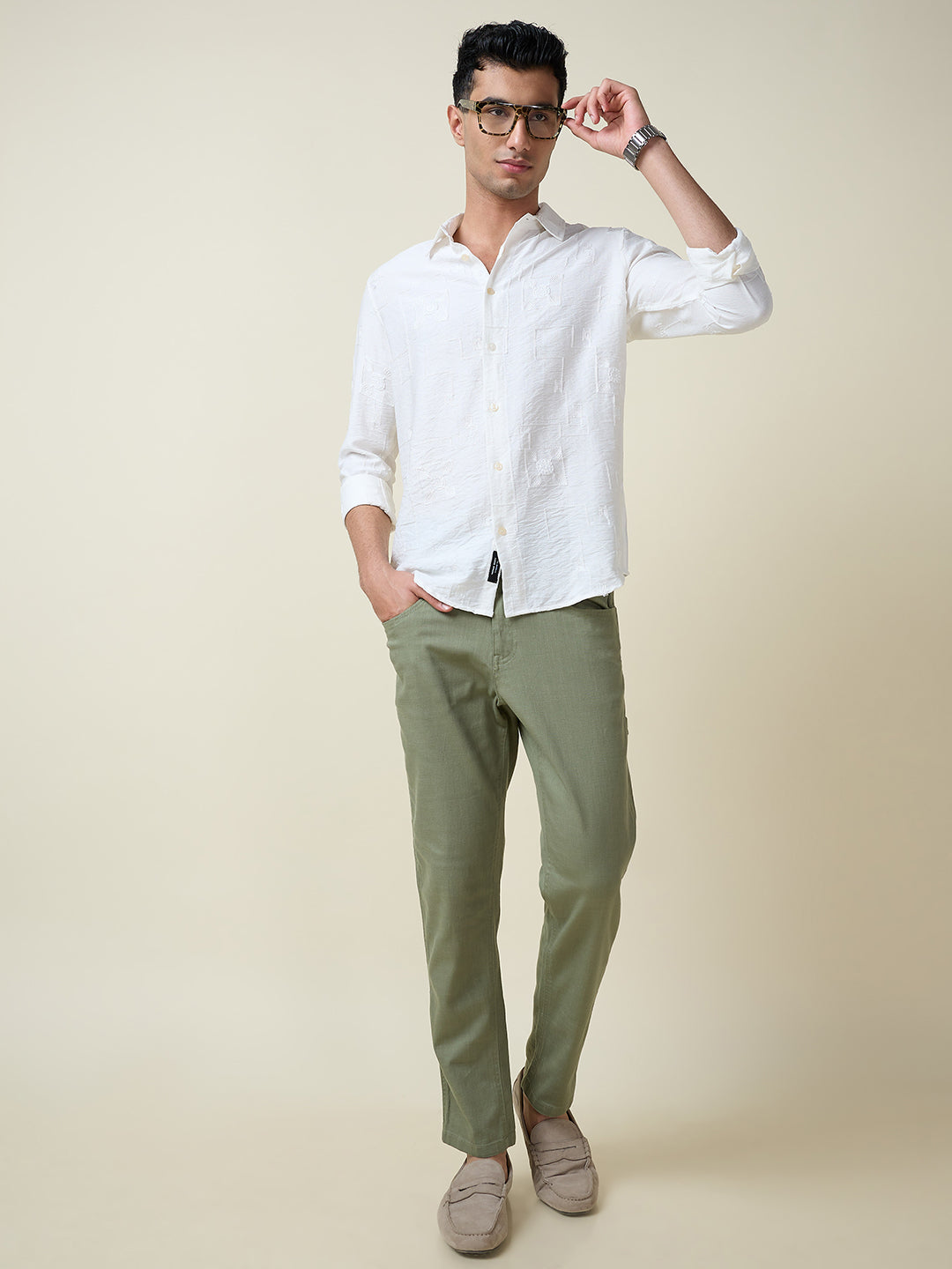 Thomas Scott Men White Long Sleeves Spread Collar Slim Fit Embroidered Shirt