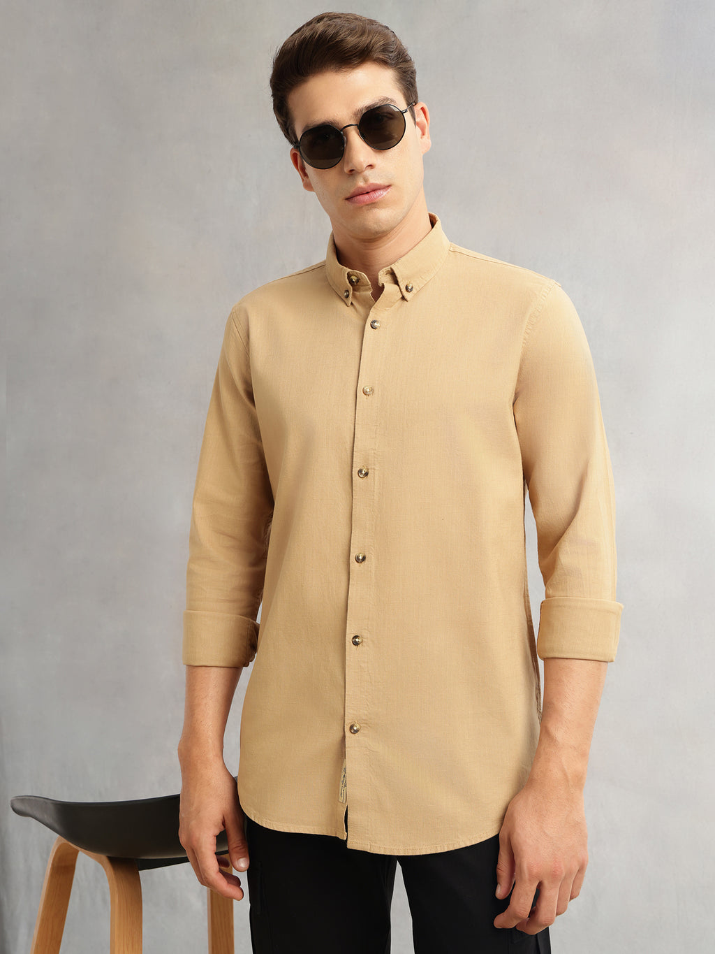 Thomas Scott Men Beige Long Regular Sleeves Slim Fit Button-Down Collar Solid Linen Casual Shirt
