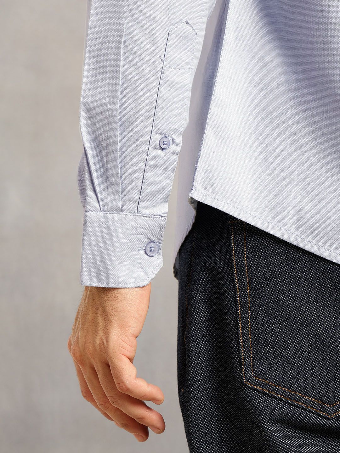Blue Slim Fit Long Sleeves Solid Spread Collar 100% Cotton Twill Casual Shirt For Men