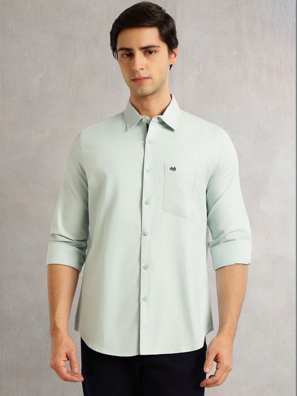 Green Slim Fit Long Sleeves Solid Spread Collar 100% Cotton Twill Casual Shirt For Men