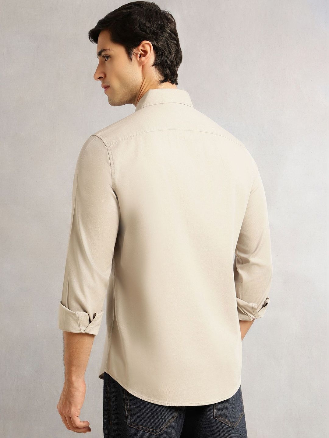 Grey Slim Fit Long Sleeves Solid Spread Collar 100% Cotton Twill Casual Shirt For Men