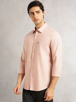 Pink Slim Fit Long Sleeves Solid Spread Collar 100% Cotton Twill Casual Shirt For Men