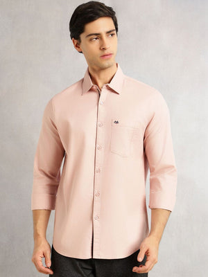 Pink Slim Fit Long Sleeves Solid Spread Collar 100% Cotton Twill Casual Shirt For Men