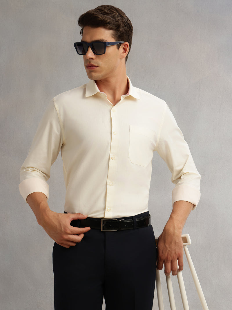 Thomas Scott Men Yellow Regular Fit Long Sleeves Spread Collar with Contrast Fabric Solid 100% Cotton Formal Shirt