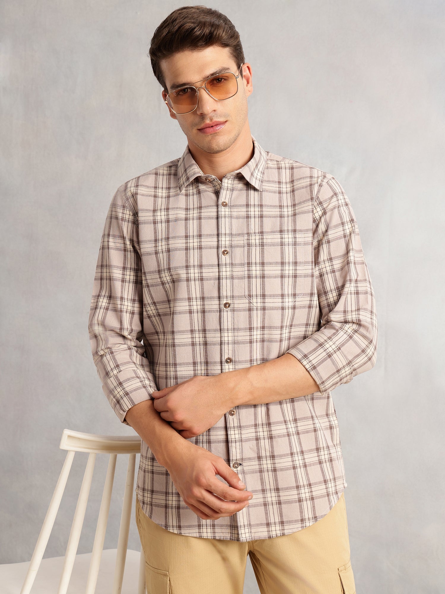 Thomas Scott Men Beige Regular Fit Long Sleeves Spread Collar Cotton Plaid Checked 100% Cotton Casual Shirt