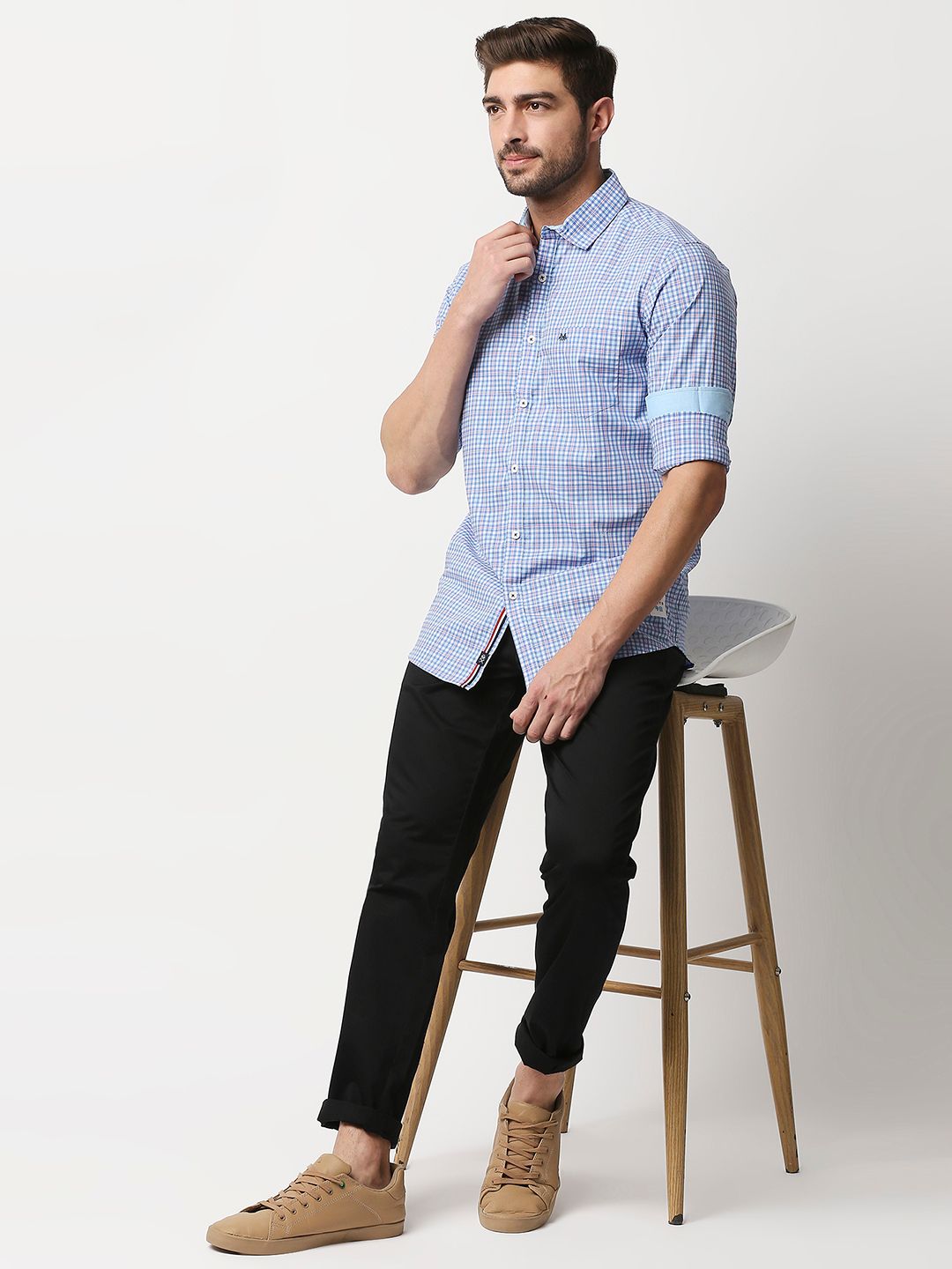 Black Mid-Rise Regular Fit Woven Chinos Trouser For Men