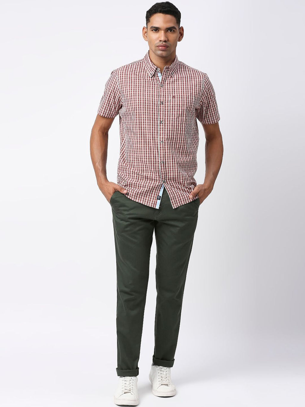Bottle Green Classic Slim Fit Mid-Rise Woven Chinos Trouser For Men