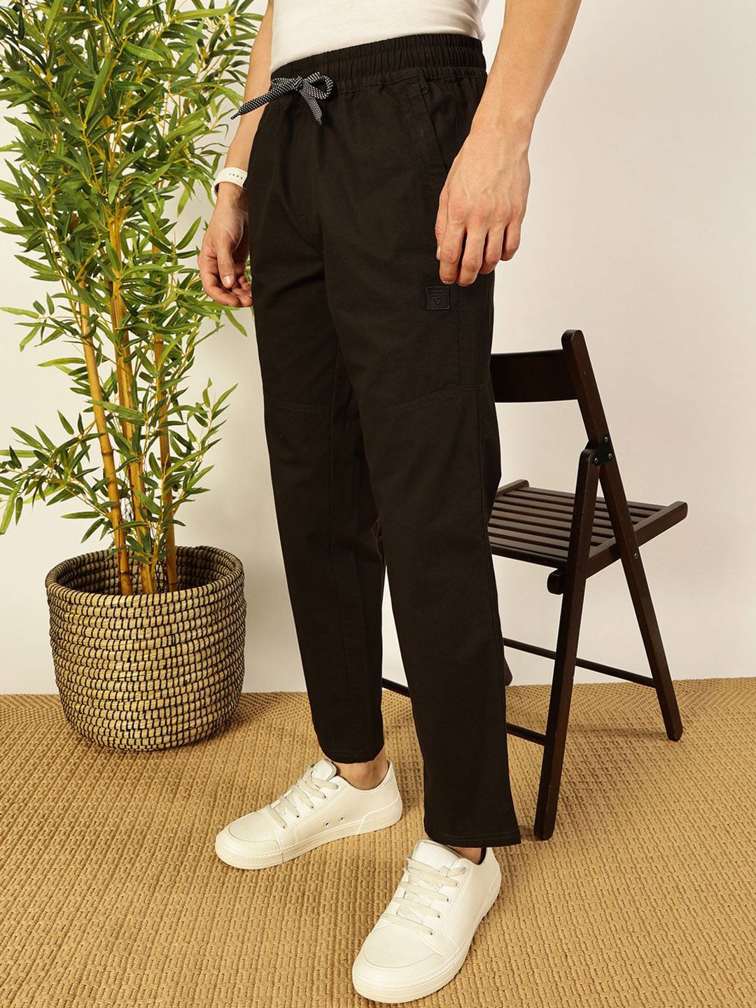 Olive Smart Pleated Mid-Rise Regular Fit Cotton Joggers For Men