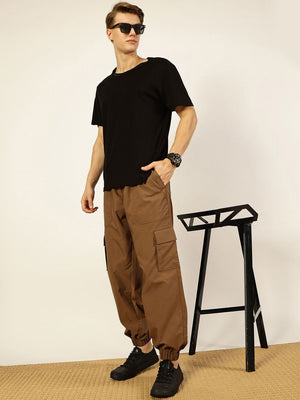 Brown Smart Loose Fit Mid-Rise Easy Wash Solid Woven Cargo Joggers For Men