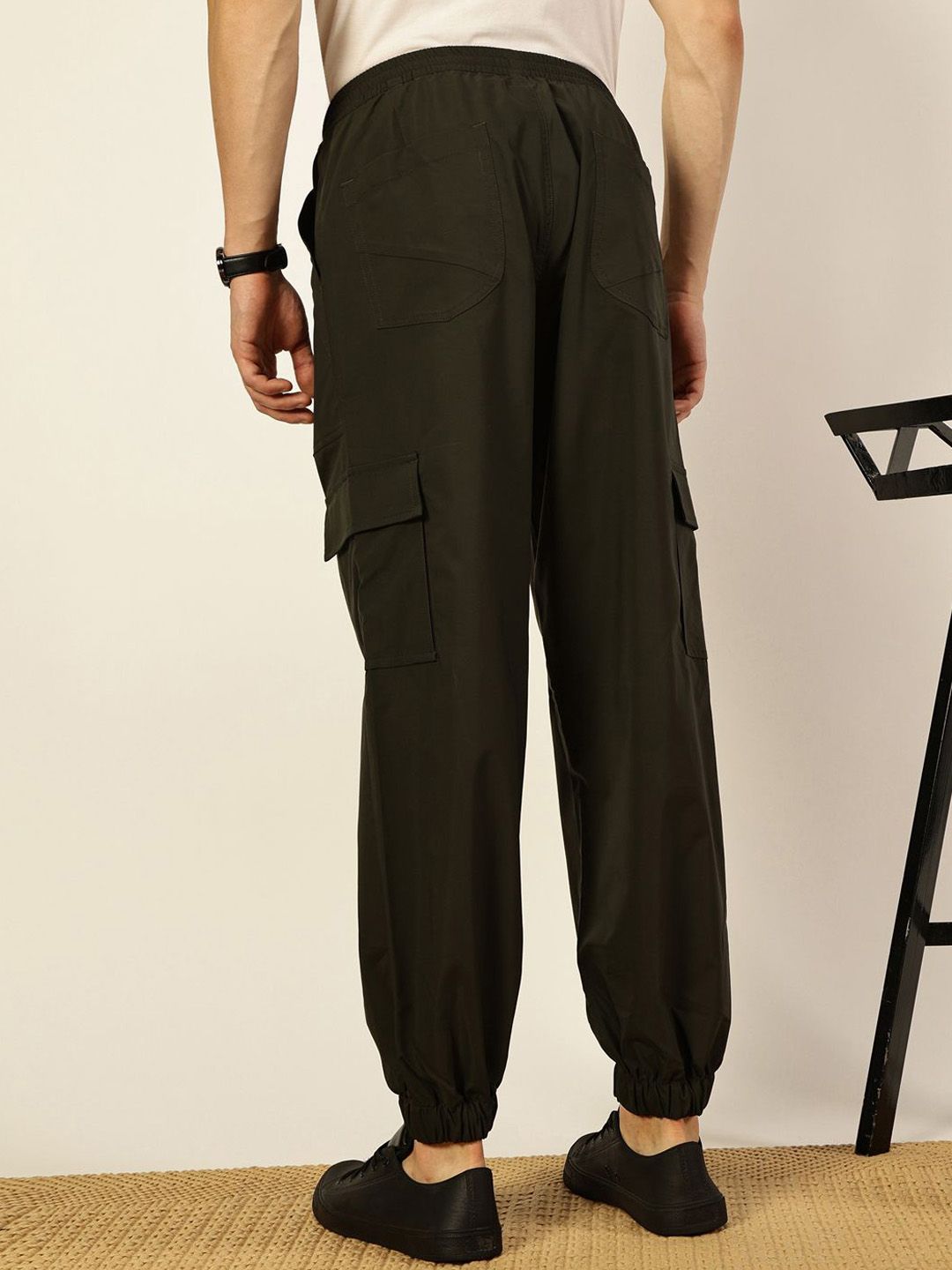 Olive Smart Loose Fit Mid-Rise Easy Wash Solid Woven Cargo Joggers For Men