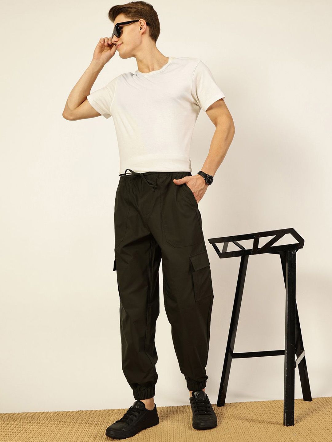 Olive Smart Loose Fit Mid-Rise Easy Wash Solid Woven Cargo Joggers For Men