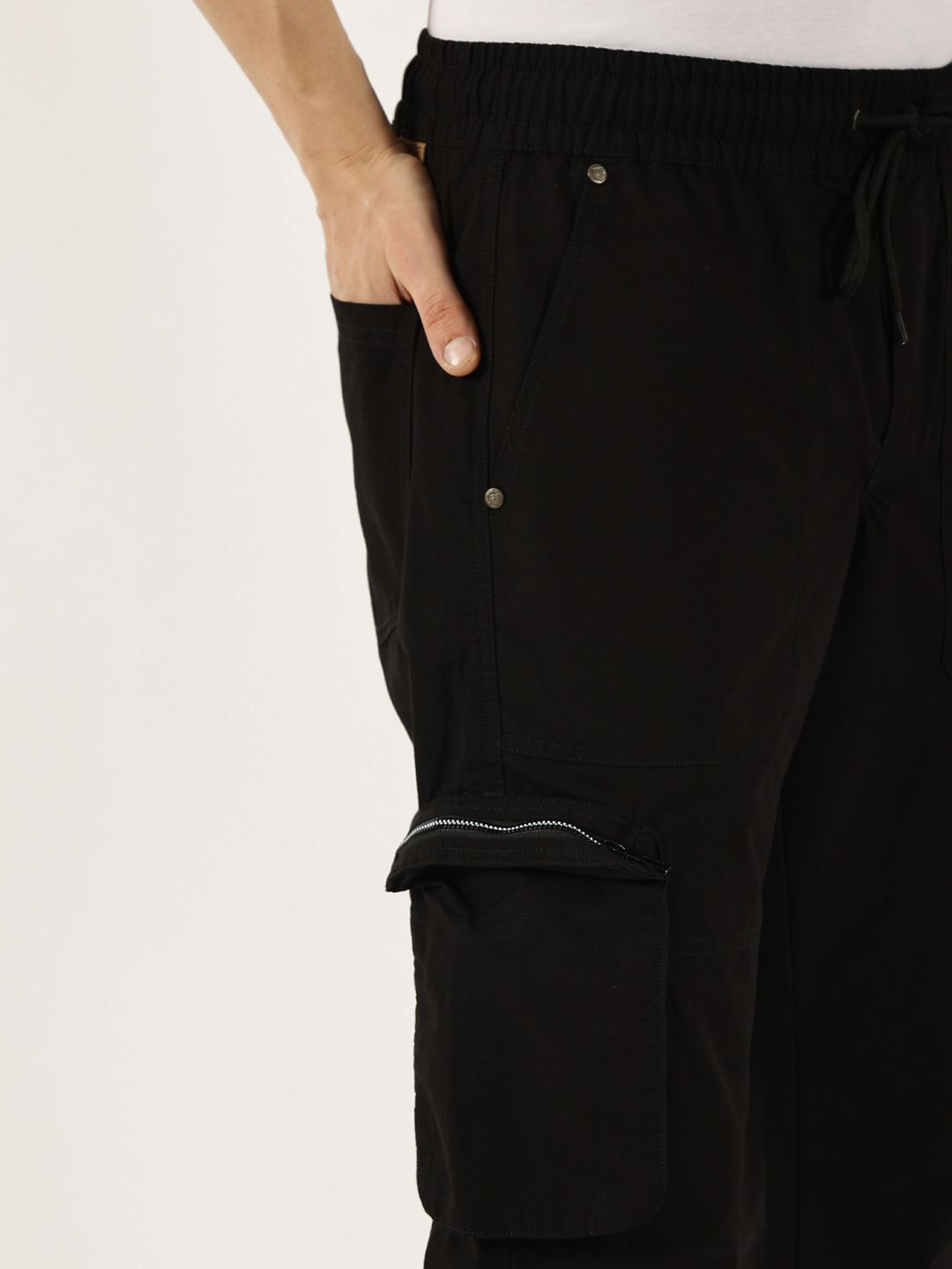Black Cotton Solid Smart Easy Wash Cargo Trousers