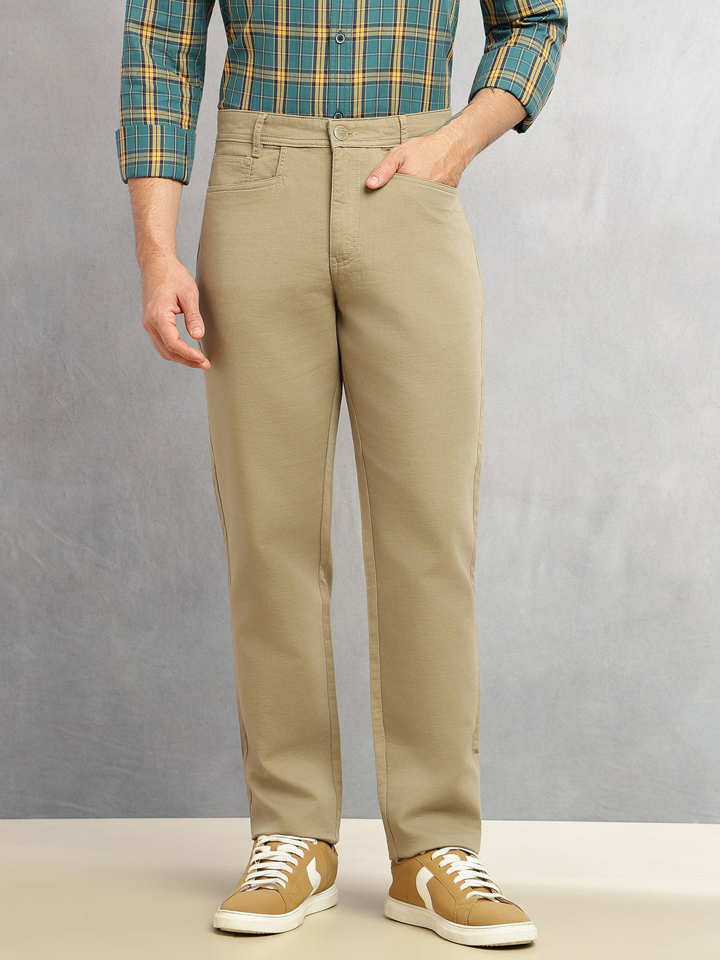 Thomas Scott Men Dark Khaki Smart Straight Fit Mid-Rise Solid 5-Pocket Design Woven Chinos Trouser