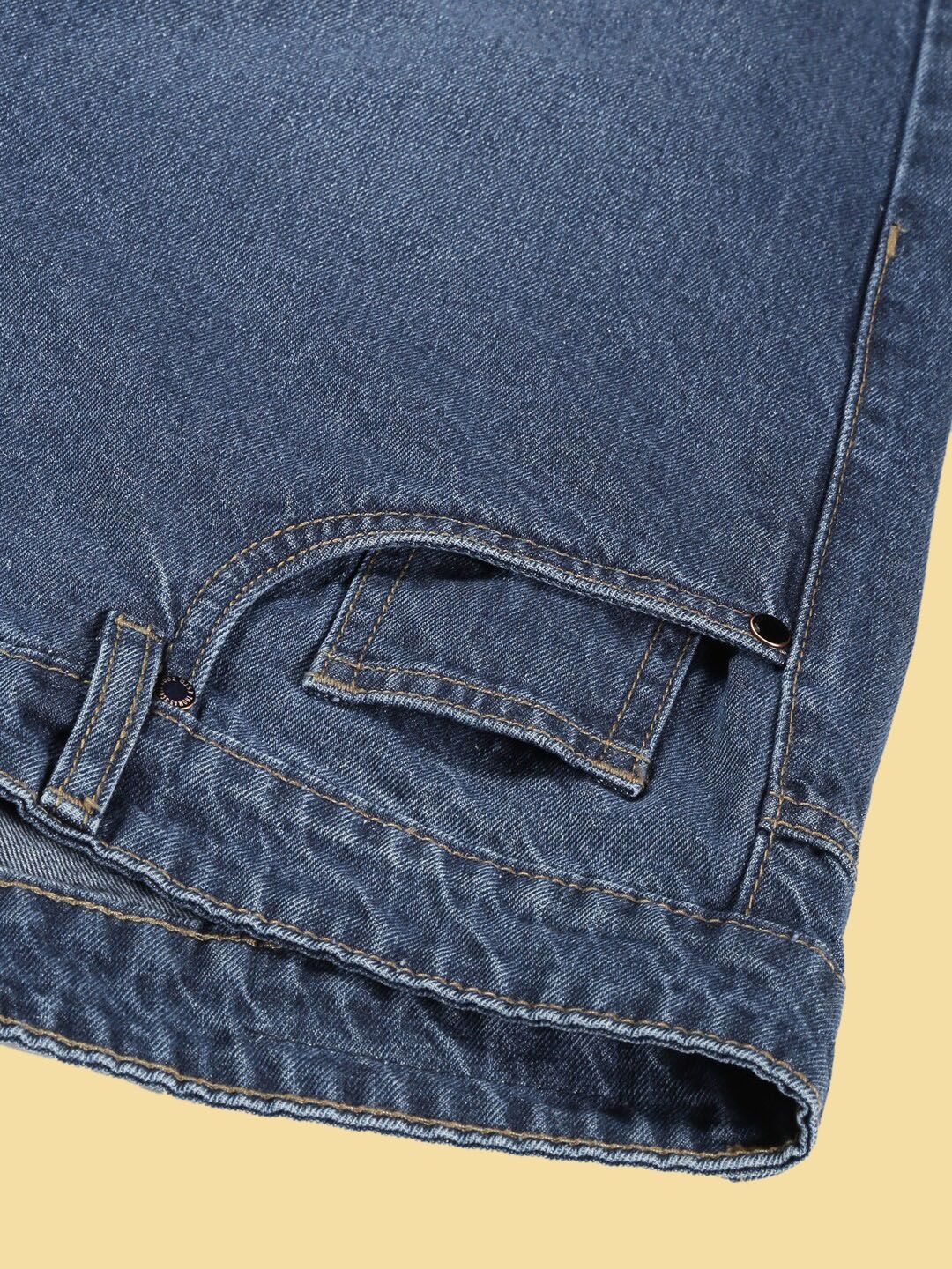 Thomas Scott Men Mid Rise Comfort Relaxed Fit Clean Look Light Fade Cotton Jeans