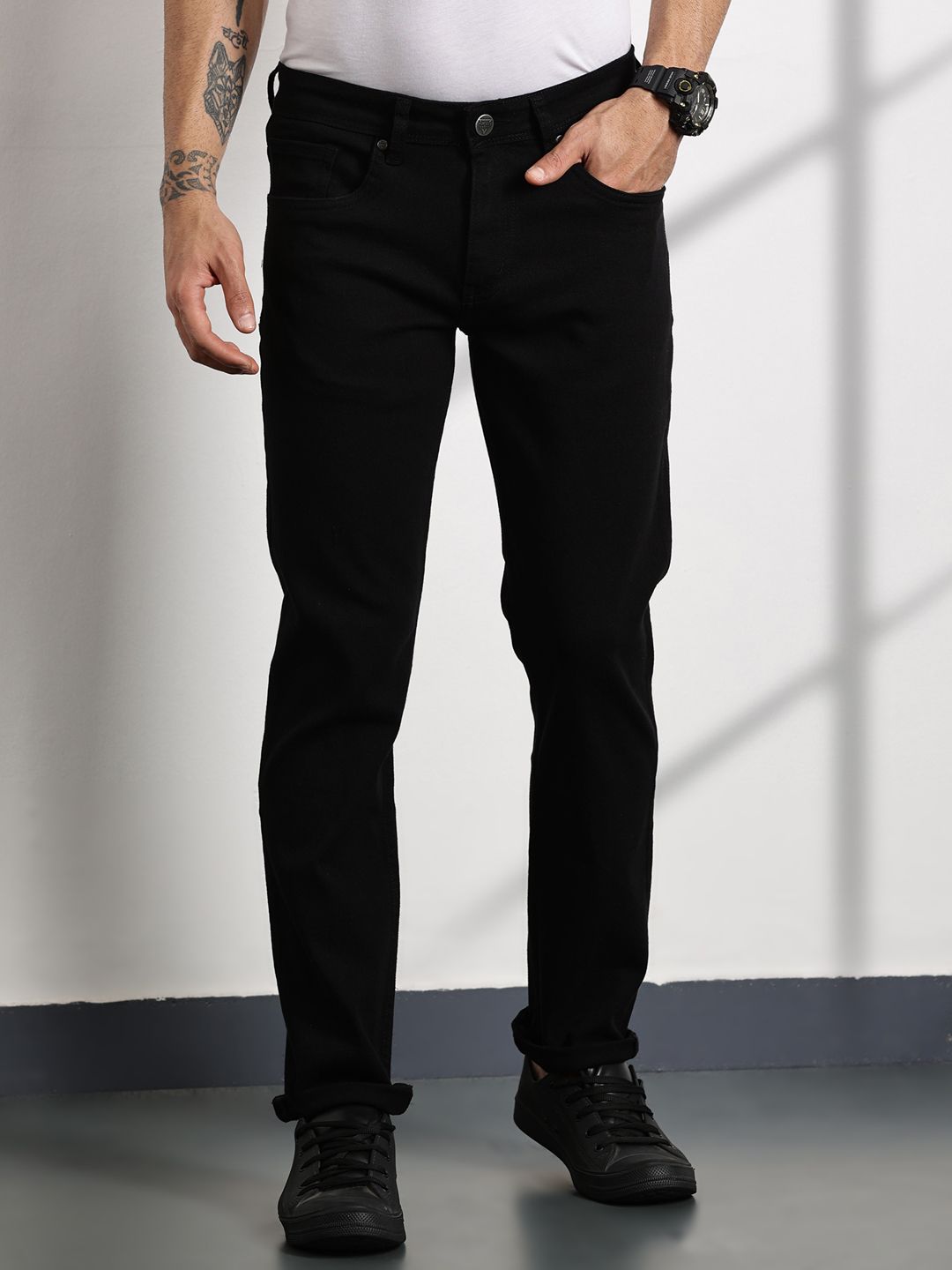 Black Slim Fit Mid-Rise Clean Look Non stretchable Jeans For Men