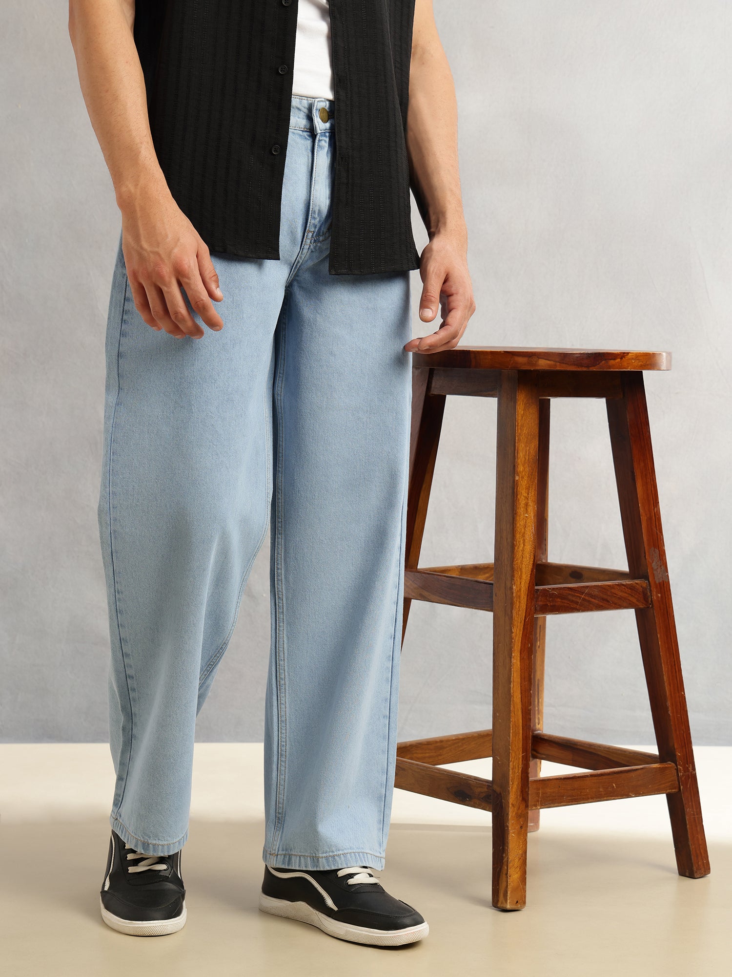 Thomas Scott Men Light Blue Smart Mid Rise Baggy Fit Light Shade 5 Pocket Design Non Stretchable Jeans