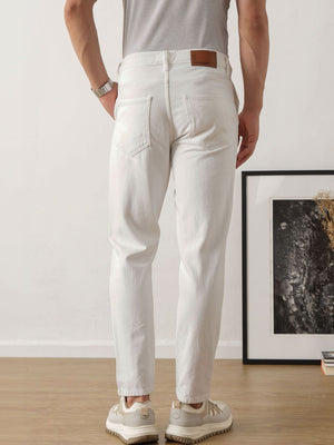 White Carrot Fit Mildly Distressed Non Stretchable Jeans For Men
