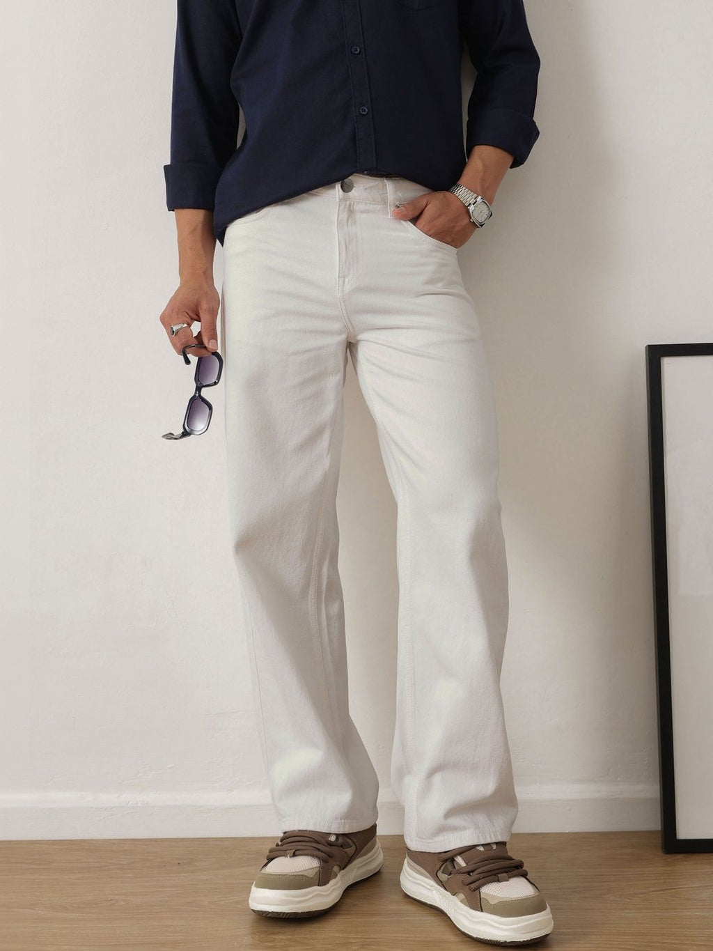 White Baggy Fit Clean Look Non Stretchable Jeans For Men