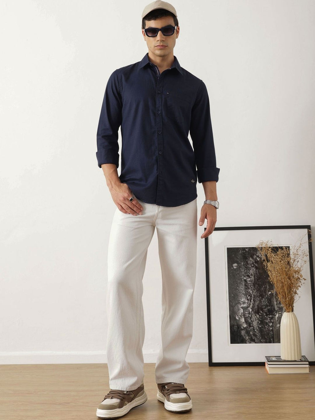 White Baggy Fit Clean Look Non Stretchable Jeans For Men