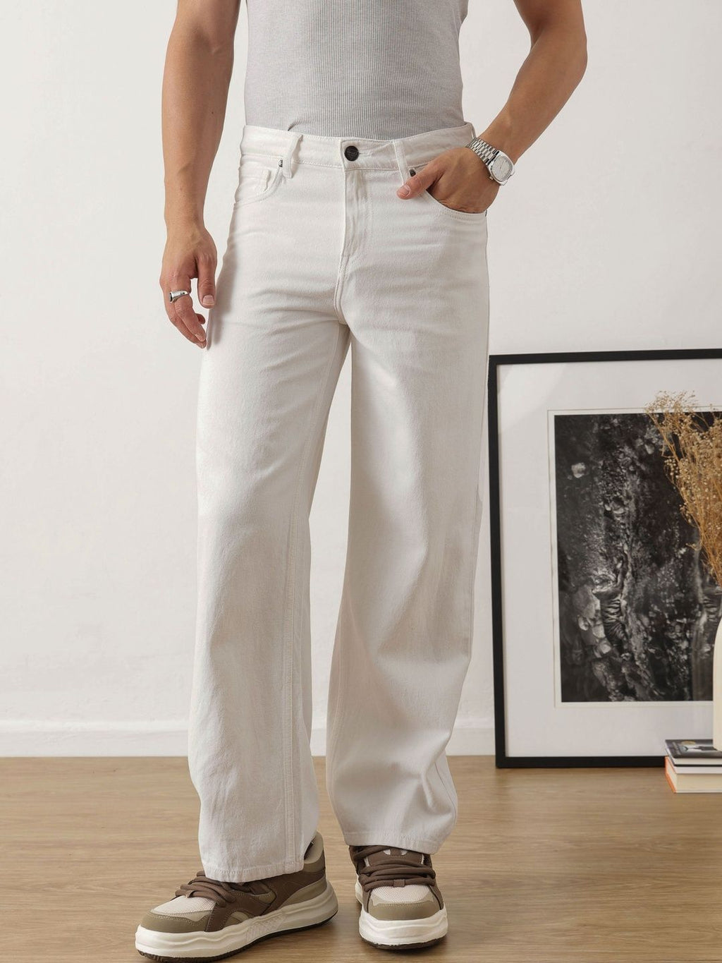 White Baggy Fit Clean Look Non Stretchable Jeans For Men