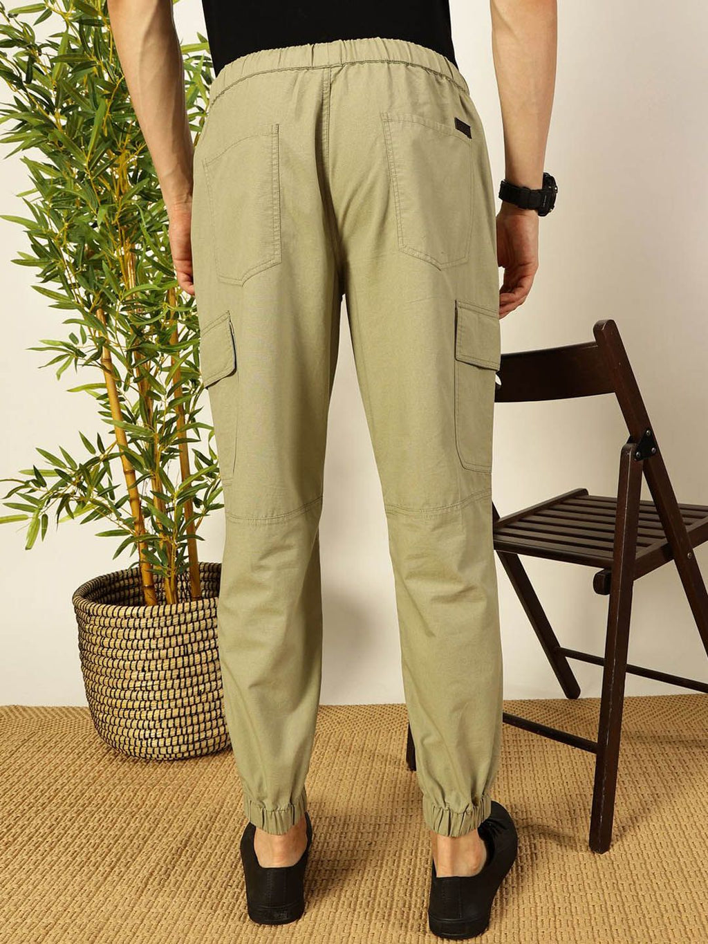Olive Slim Fit Mid-Rise Solid 6 Pockets Woven Cargo Joggers For Men