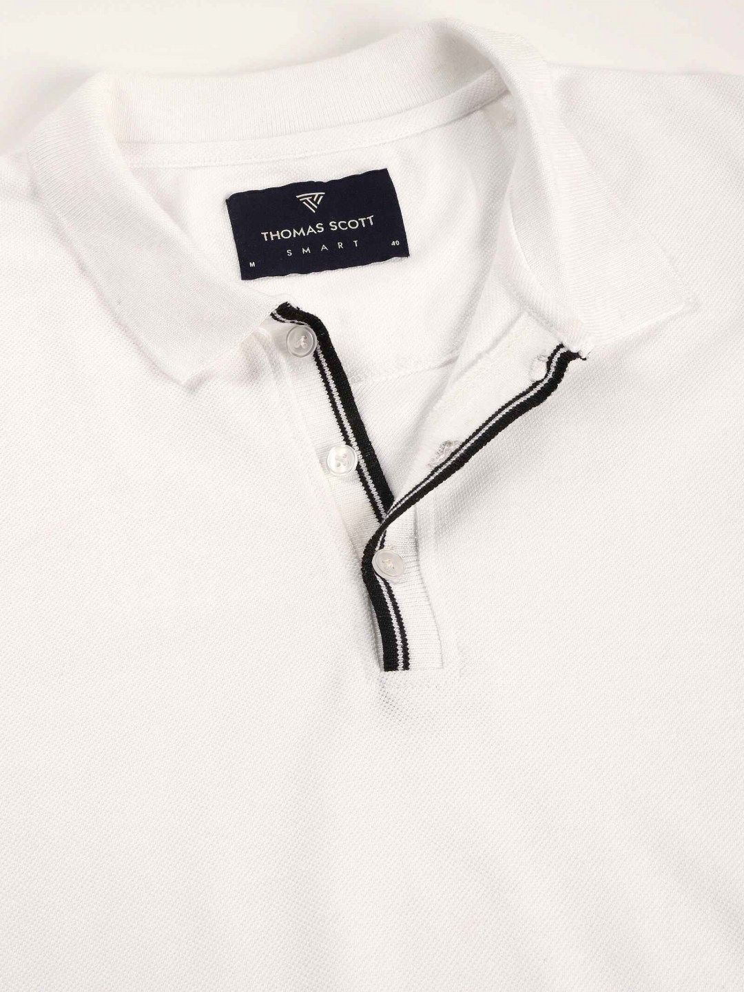 White Regular Fit Short Sleeves Solid Polo Collar Knit Tshirt For Men