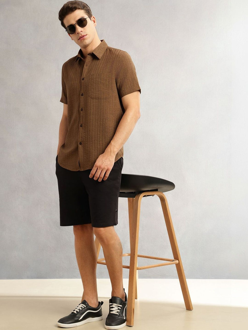 Black Mid-Rise Regular Fit Solid Knee Length Knitted Shorts For Men