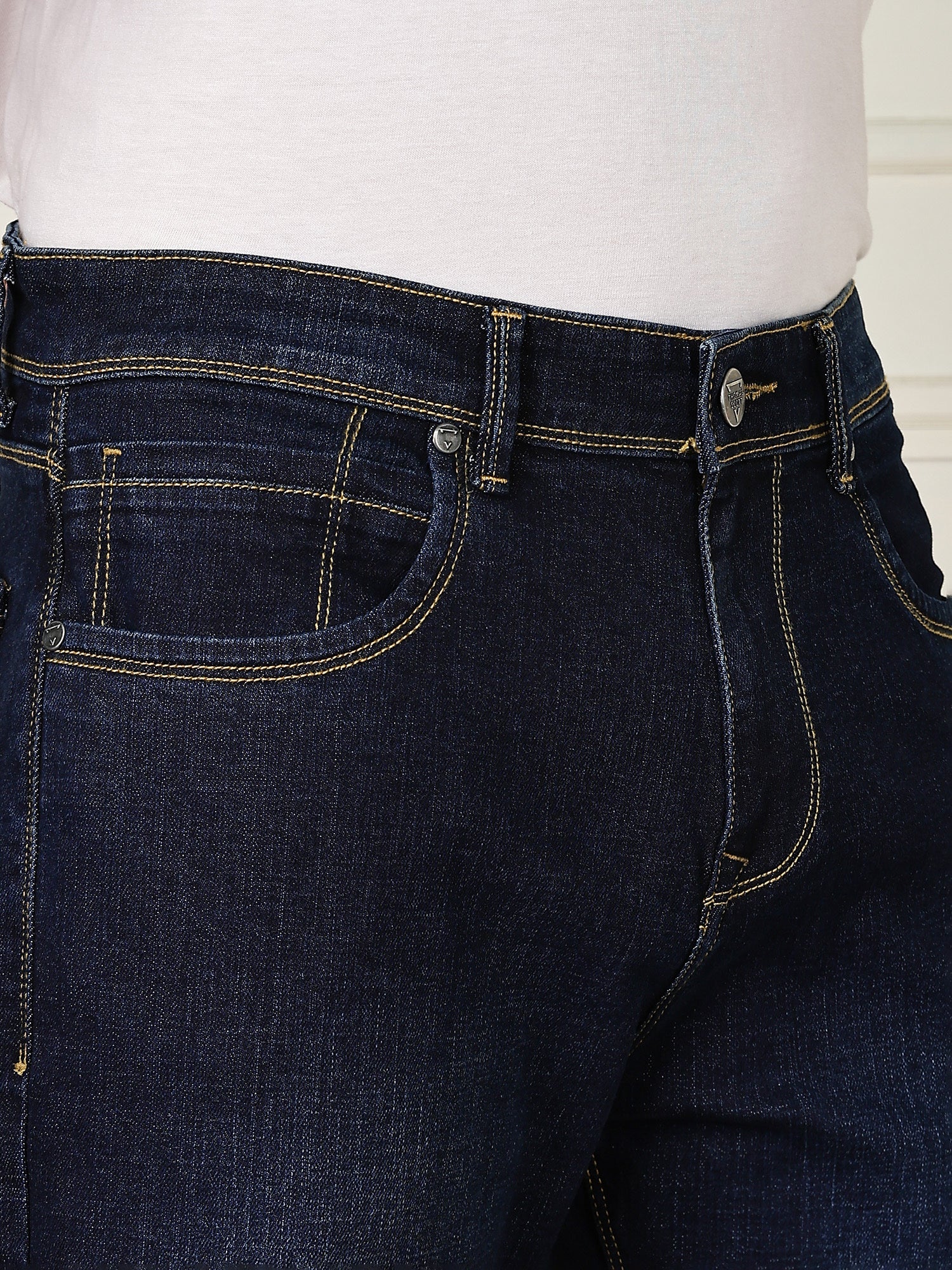Thomas Scott Men Darkblue Mid-Rise Relaxed Fit Clean Look Strachable Jeans