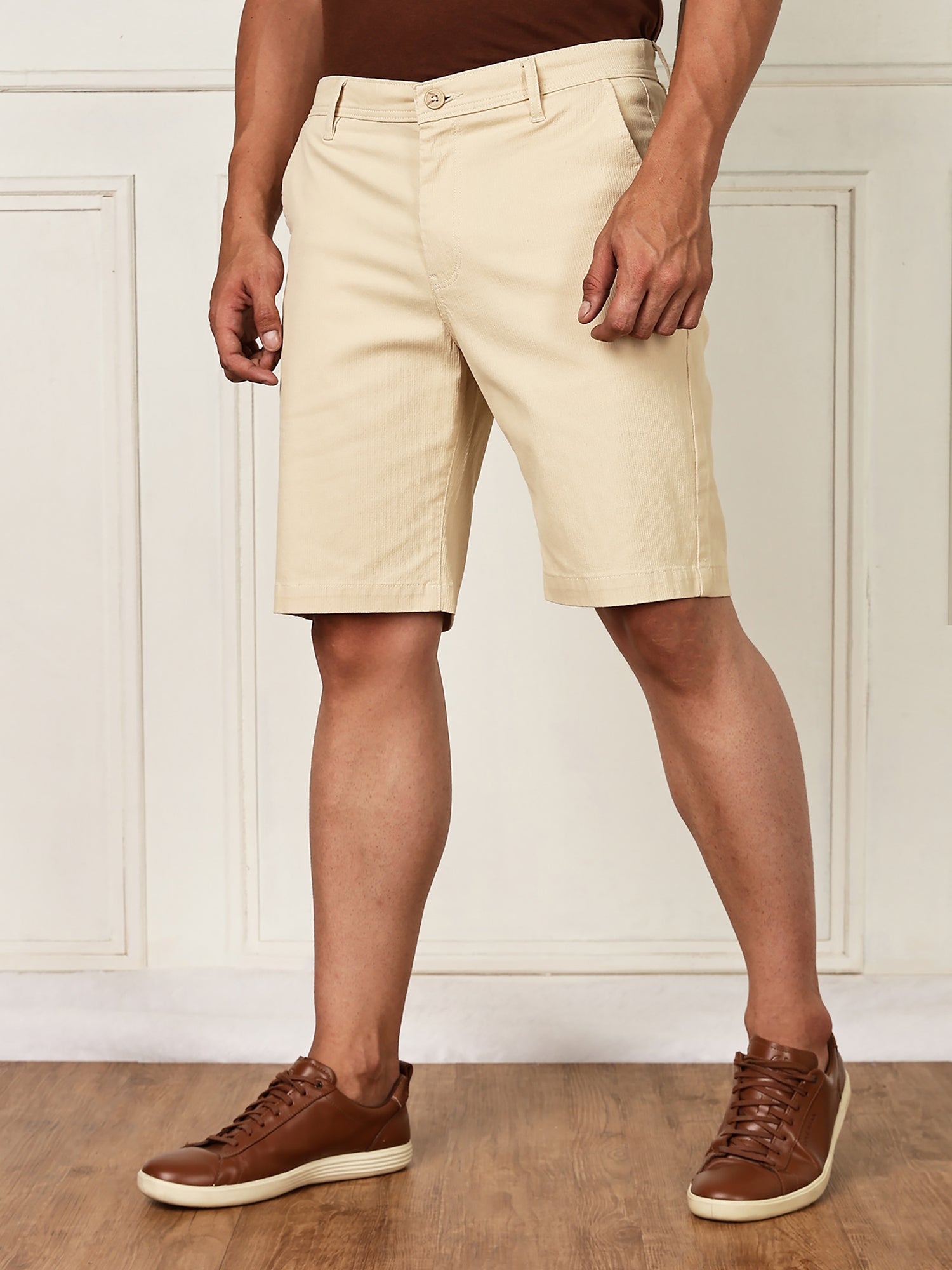 Thomas Scott Men Beige Mid-Rise Regular Fit Woven Chinos Shorts