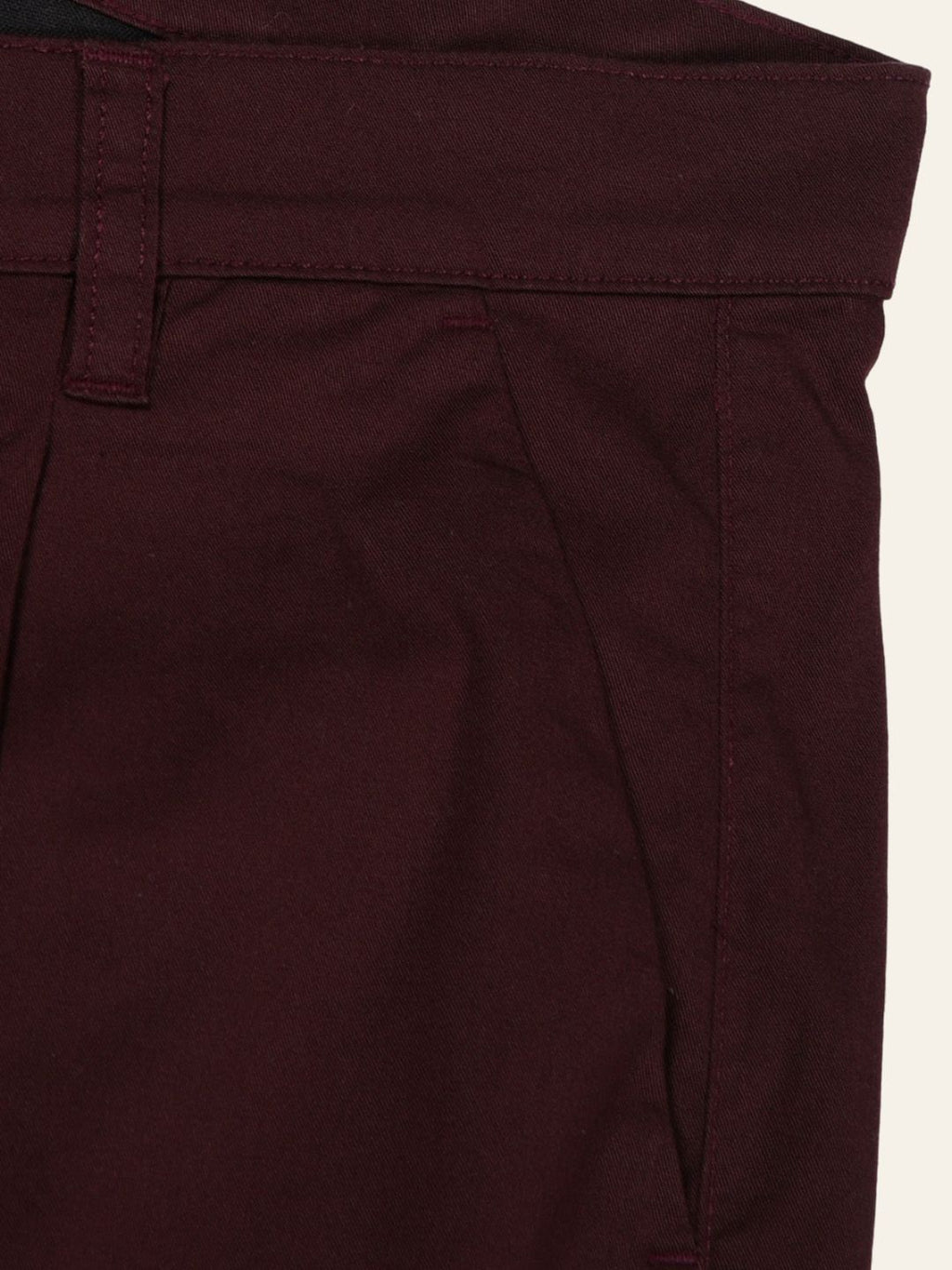 Wine Smart Regular Fit Mid-Rise Solid Cotton Woven Chinos Shorts For Men