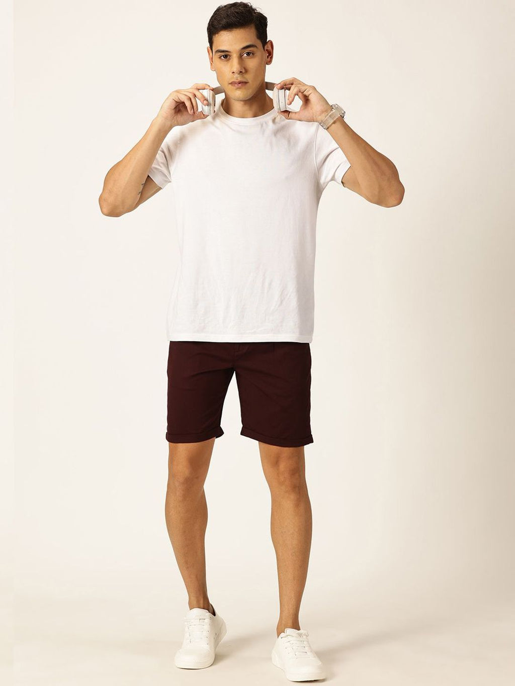 Wine Smart Regular Fit Mid-Rise Solid Cotton Woven Chinos Shorts For Men