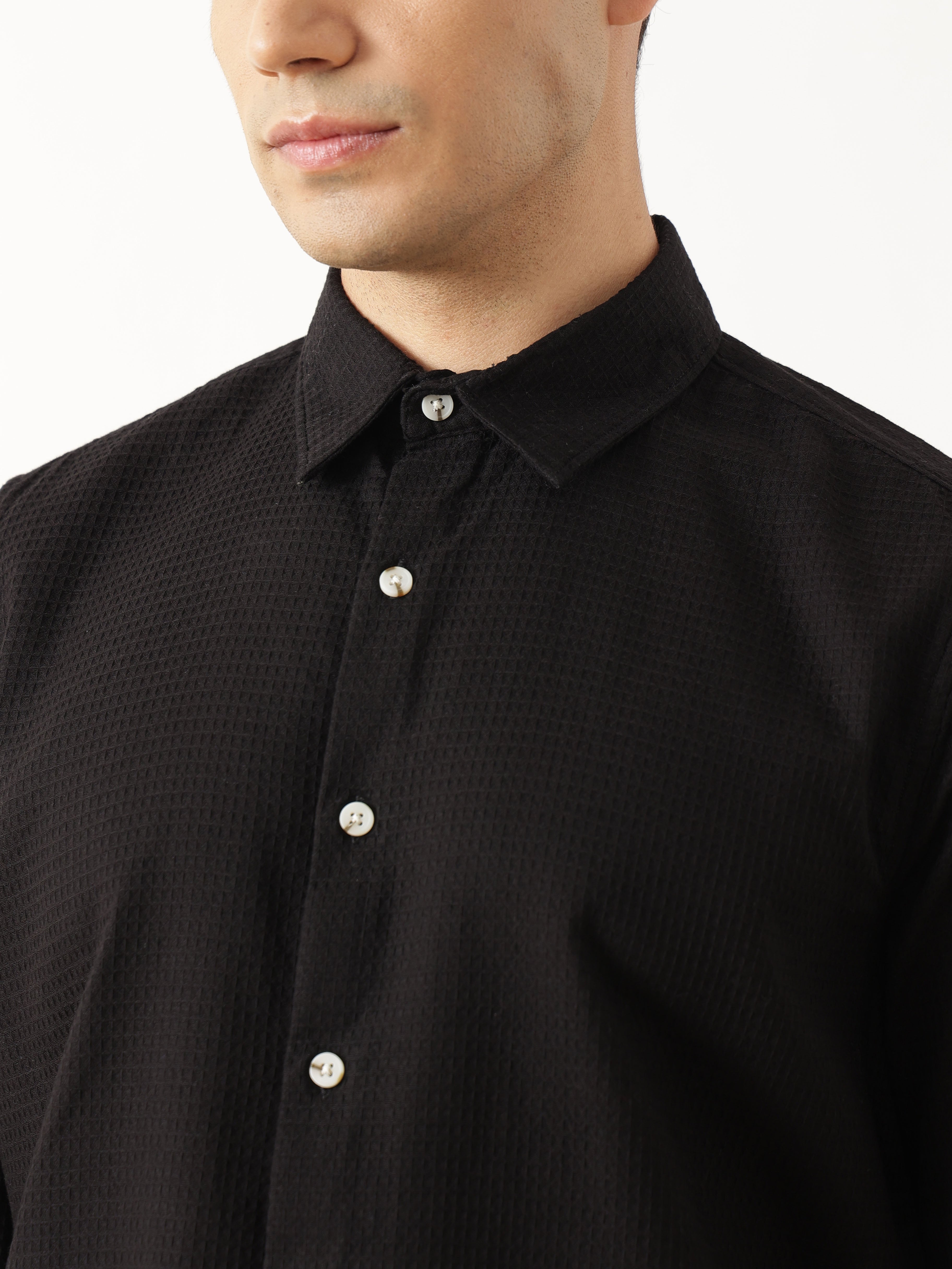 Thomas Scott Men Premium Black Regular Fit Long Sleeves Spread Collar Textured Casual Shirt